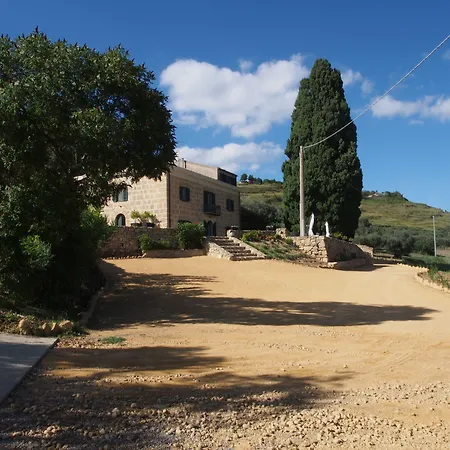 La Casa Del Poeta - Pergusa