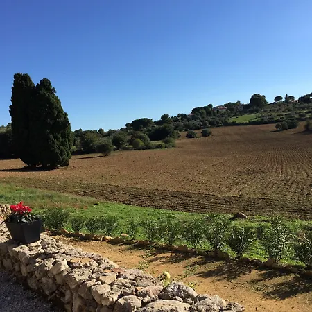 فندق مبيت وإفطار La Casa Del Poeta - Pergusa